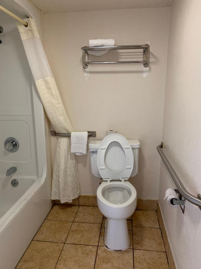 Zainee Inc Budgetel Inn And Suites Augusta Oda fotoğraf